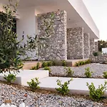 Pebble Garden コス・タウン