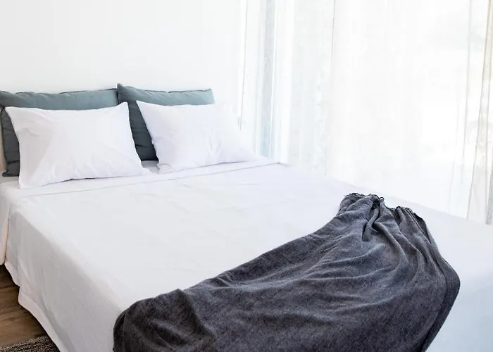 Apartment Pebble Garden *