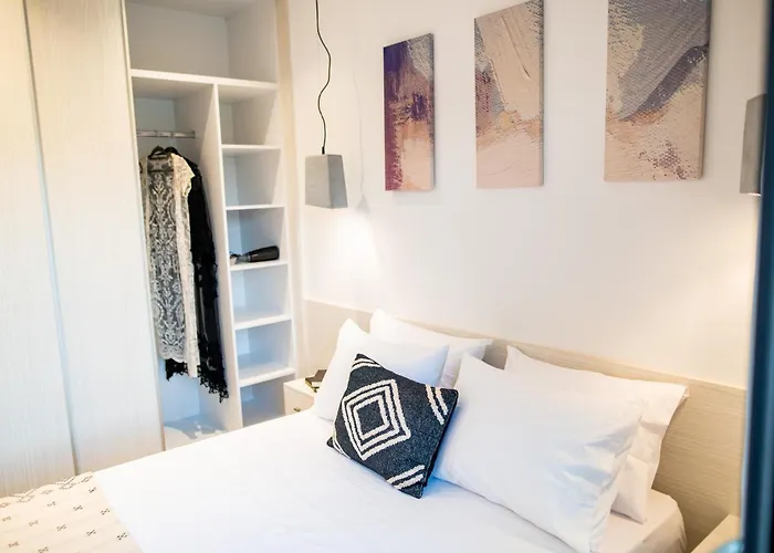 Pebble Garden Apartment